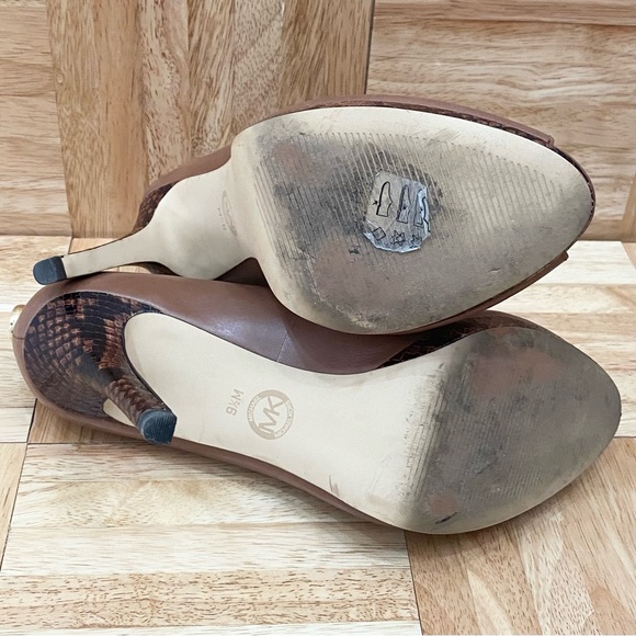 MICHAEL Michael Kors Hamilton Mocha Snakeskin Leather Heels Peep Toe Pump 9.5 - Picture 15 of 16